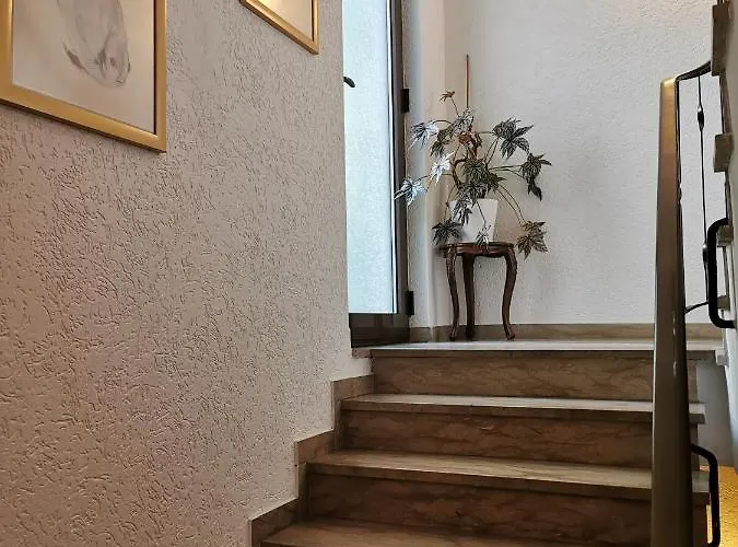 Zu Den Burgen * Kamp-Bornhofen