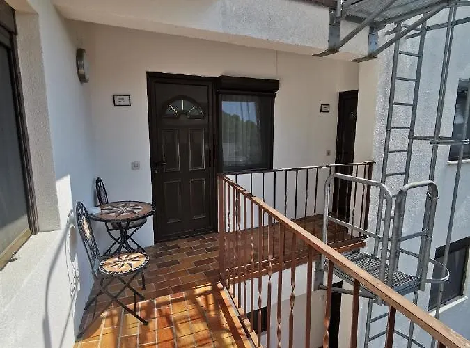 Zu Den Burgen * Kamp-Bornhofen