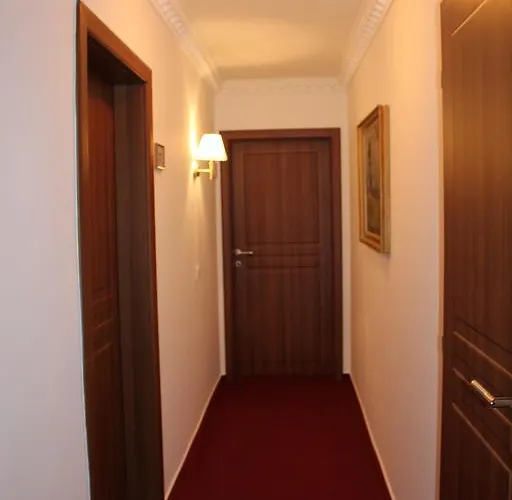 Hotel Zu Den Burgen *